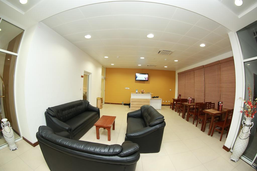 Kdu Hotel Boralesgamuwa Exterior foto
