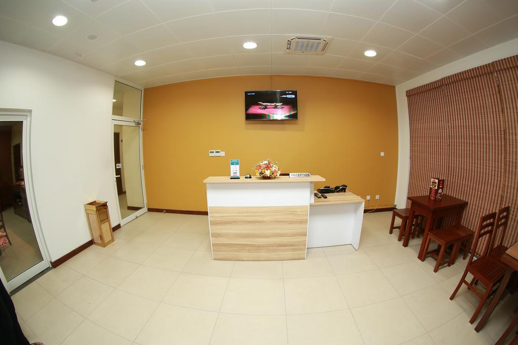 Kdu Hotel Boralesgamuwa Exterior foto